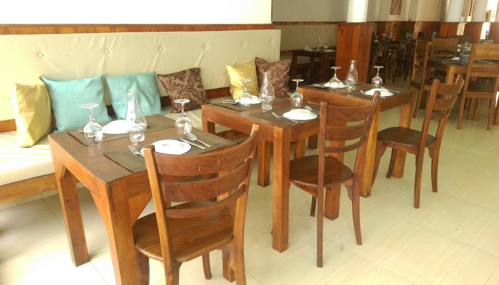 Lanka Beach Hotel Ettukala Extérieur photo