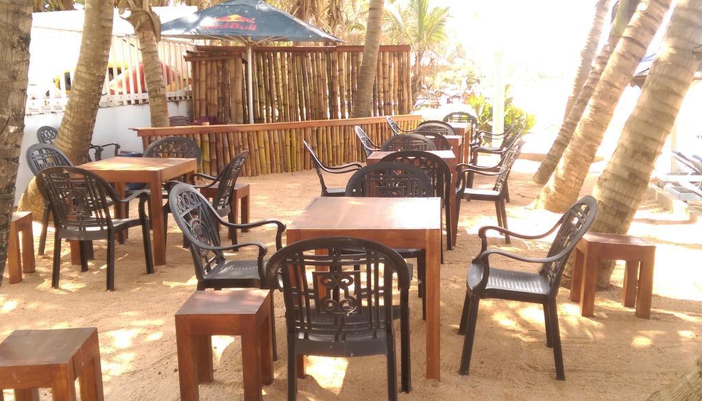 Lanka Beach Hotel Ettukala Extérieur photo