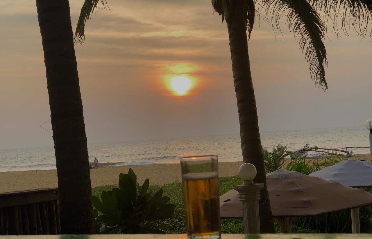 Lanka Beach Hotel Ettukala Extérieur photo
