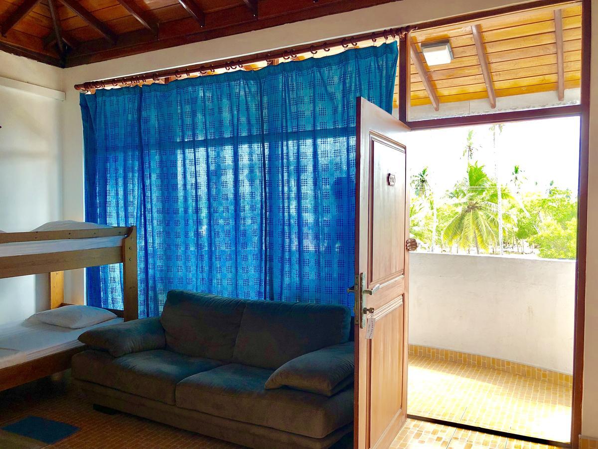 Lanka Beach Hotel Ettukala Extérieur photo