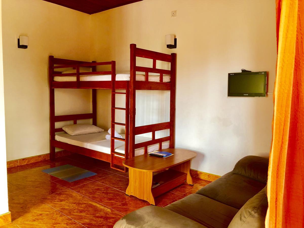 Lanka Beach Hotel Ettukala Extérieur photo