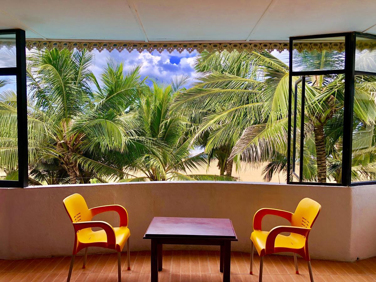 Lanka Beach Hotel Ettukala Extérieur photo